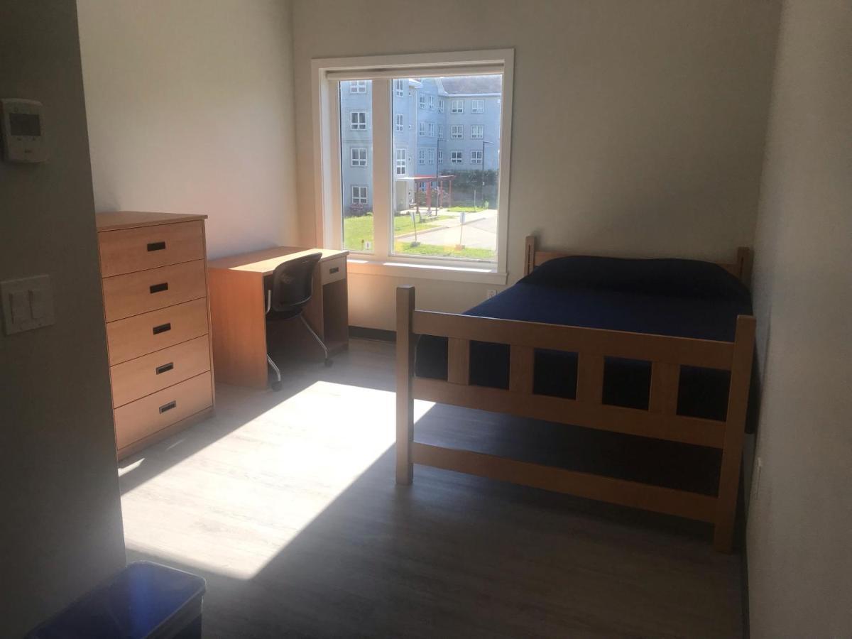 Unb Saint John Summer Hotel מראה חיצוני תמונה