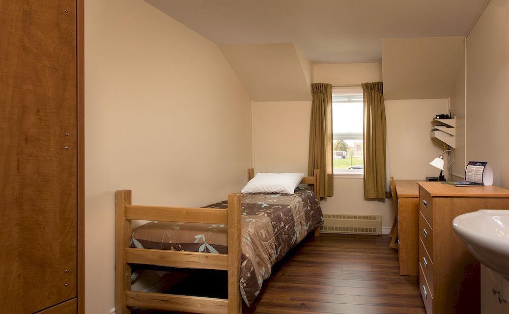 Unb Saint John Summer Hotel מראה חיצוני תמונה